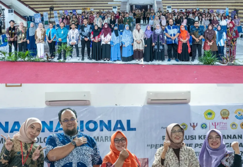Seminar_Nasional_Parade_Ilmiah_Psikologi_UNTAG_SamarindaDengan_mengusung_tema_Revolusi_Ketaha1-1
